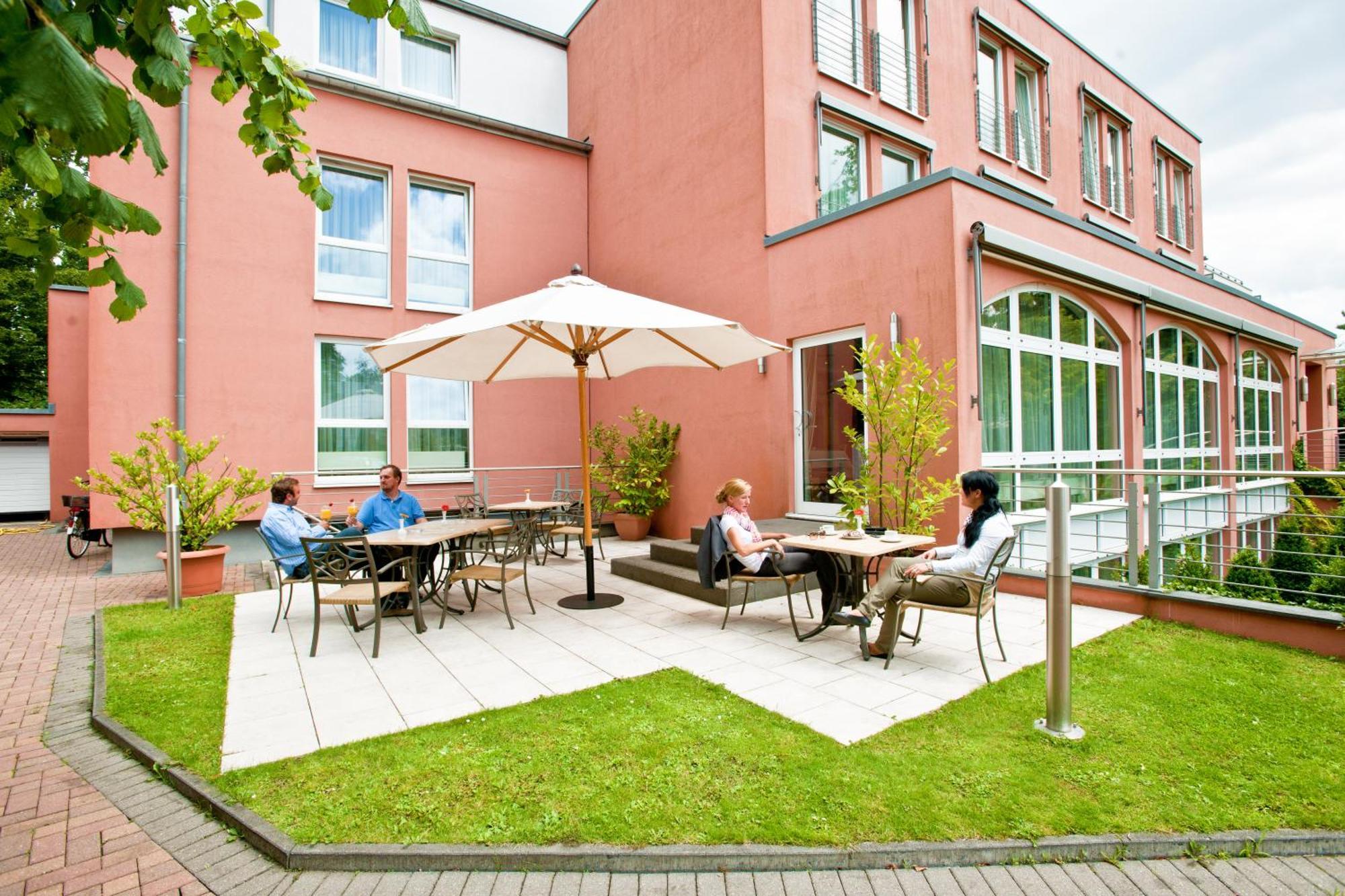 Hotel Barbarossa Düsseldorf Exterior foto